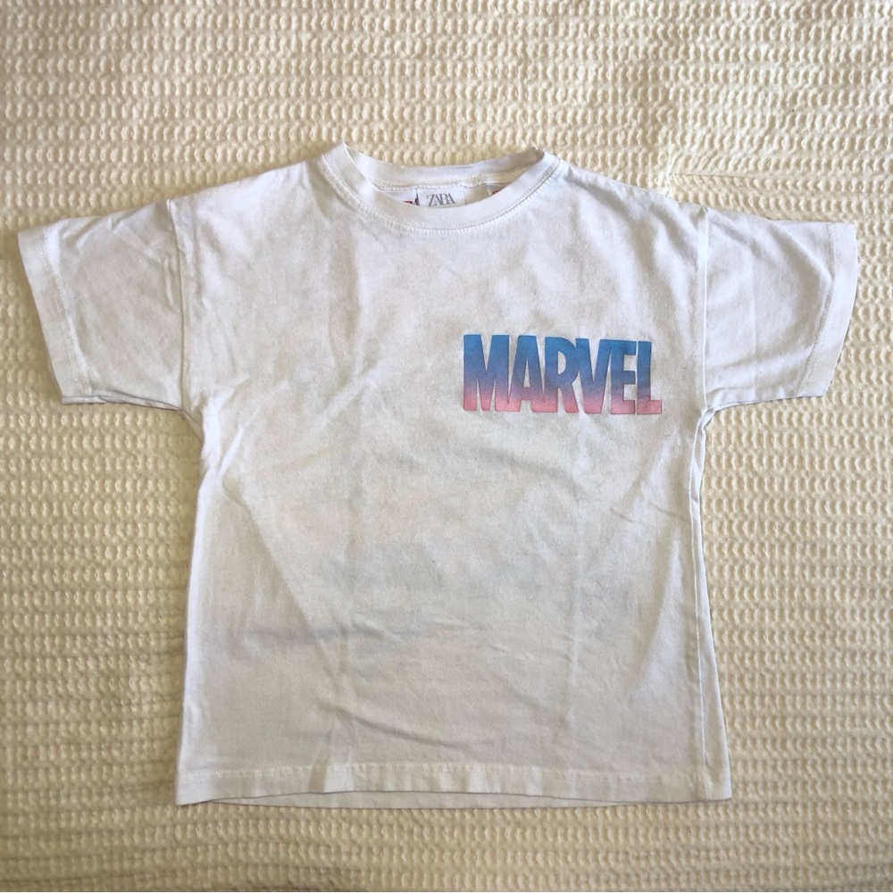 ZARA Boy’s Marvel White Avengers Print Tee Size 4 - 5
